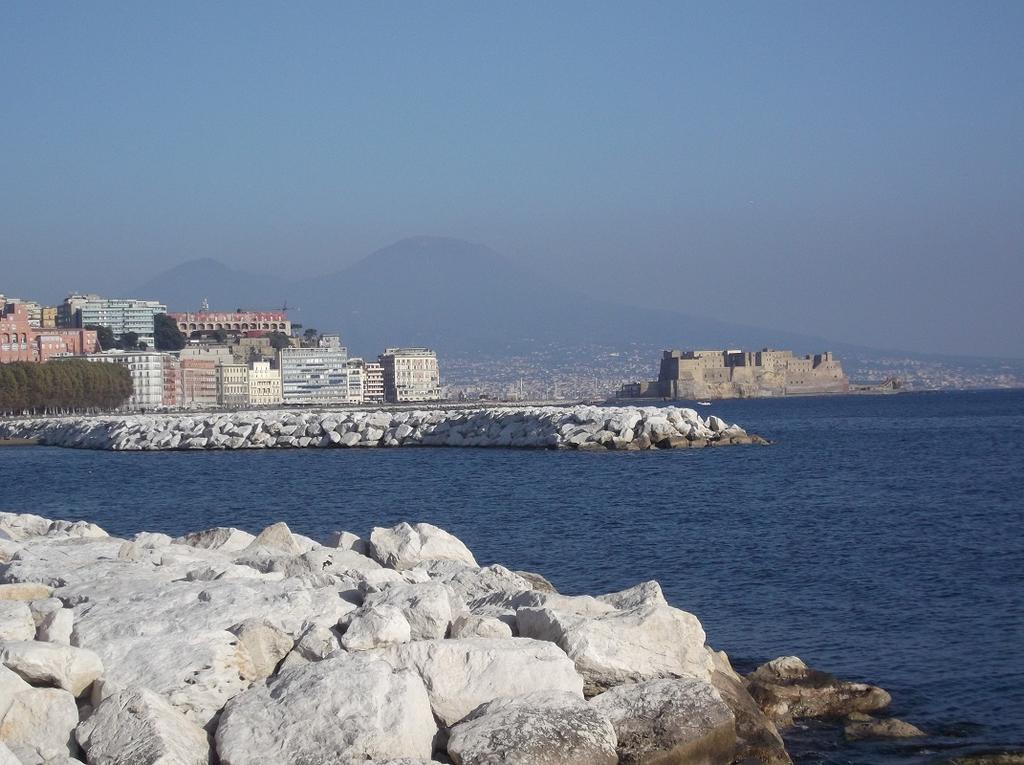 Вилла Monolocale Fronte Strada Napoli Centro Storico Экстерьер фото